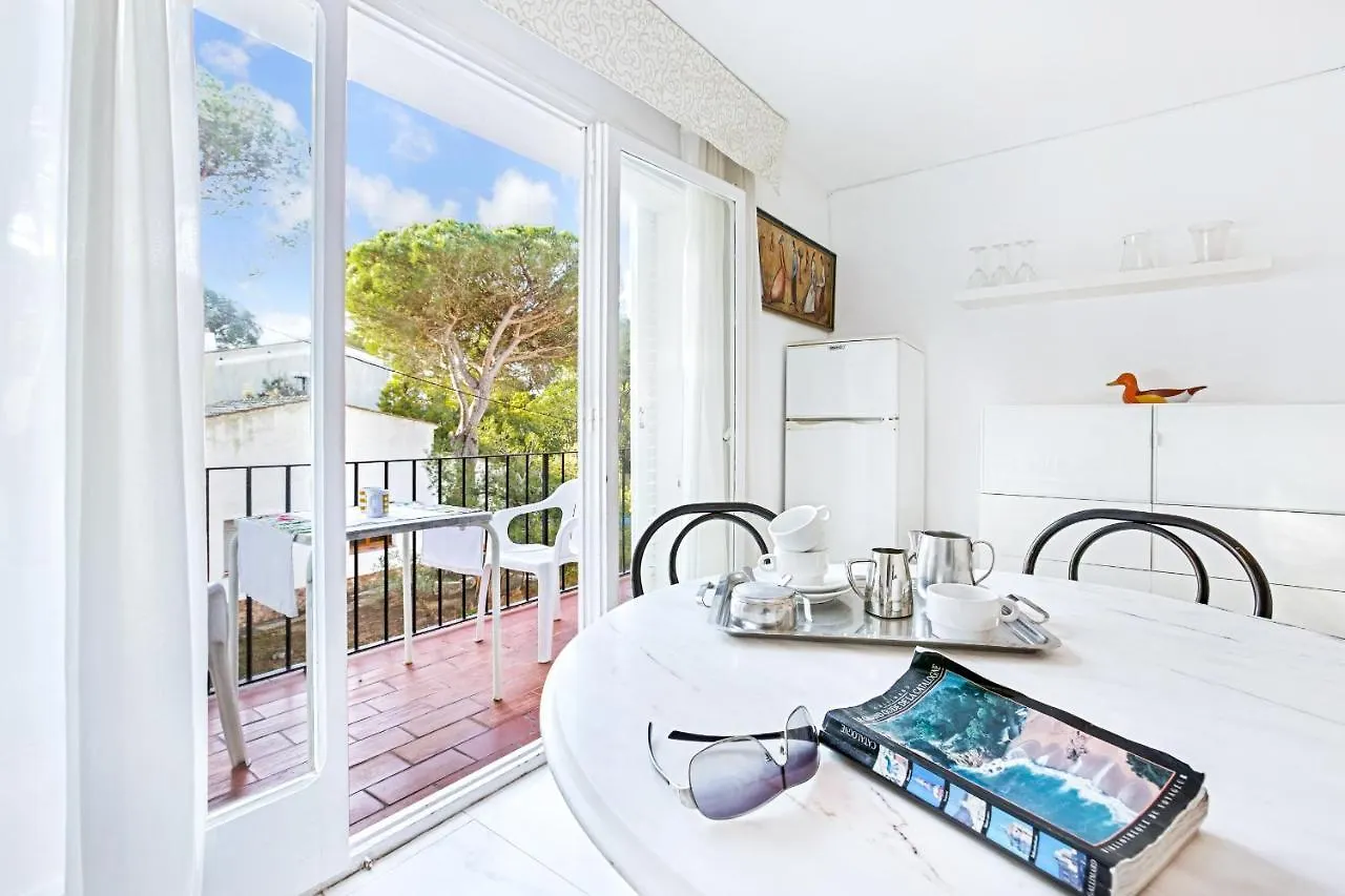 Anc 05 - Llafranc Apartment 0*,